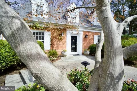 3131 Aberfoyle Pl NW, Washington, DC 20015