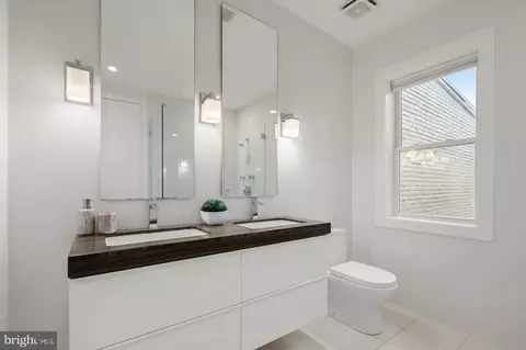 150 11th St NE, Washington, DC 20002 photo 15