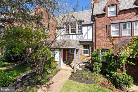 1511 44th St NW, Washington, DC 20007