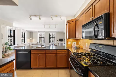 616 E Street St NW #1019, Washington, DC 20004 photo 8