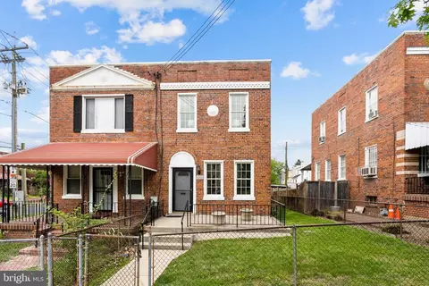 6202 5th St NW, Washington, DC 20011