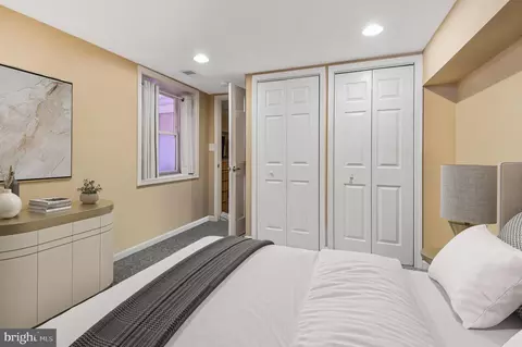1330 35th St NW, Washington, DC 20007 photo 27