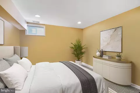 1330 35th St NW, Washington, DC 20007 photo 26