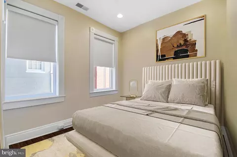1330 35th St NW, Washington, DC 20007 photo 21
