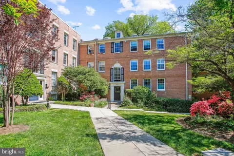 2715 Ordway St NW #4, Washington, DC 20008