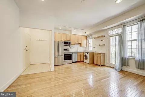 1401 Columbia Rd NW #219, Washington, DC 20009