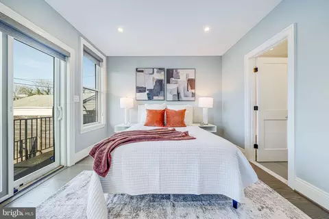 1728 D St SE, Washington, DC 20003 photo 6