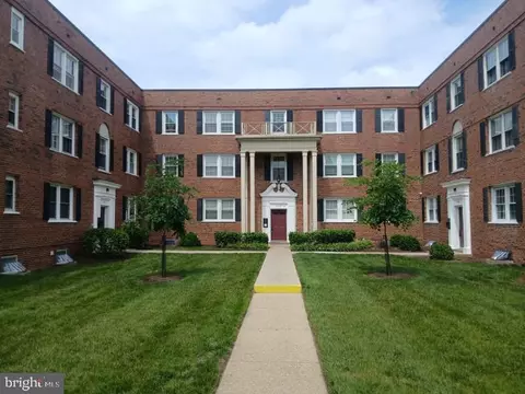 2107 Fort Davis St SE #201, Washington, DC 20020