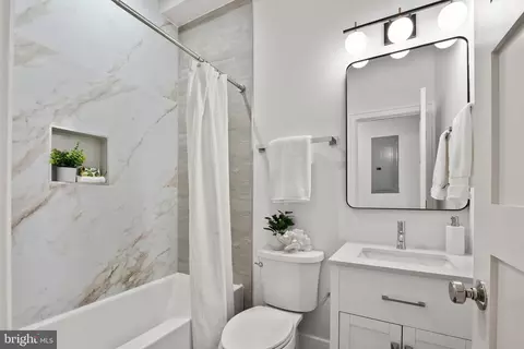 Bath - 647 G St SE #3, Washington, DC 20003 photo 2 of 2