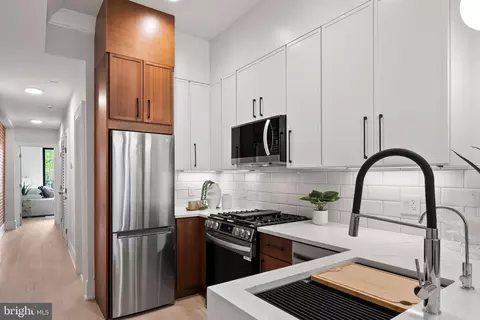 Entry Way - 647 G St SE #3, Washington, DC 20003 photo 1 of 3