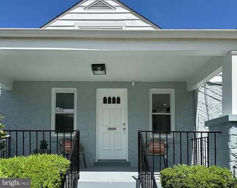 4126 Meade St NE, Washington, DC 20019