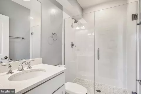 Bath - 3937 Davis Pl NW #2, Washington, DC 20007 photo 1 of 2