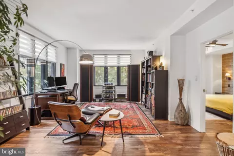 400 Massachusetts Ave NW #207, Washington, DC 20001