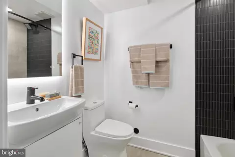 655 Morton Pl NE #1, Washington, DC 20002 photo 20