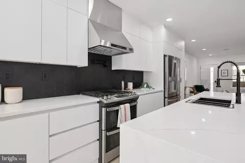 655 Morton Pl NE #1, Washington, DC 20002 photo 7