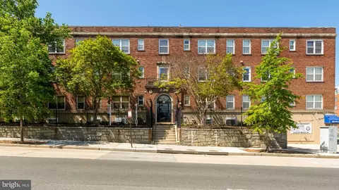 330 Rhode Island Ave NE #205, Washington, DC 20002
