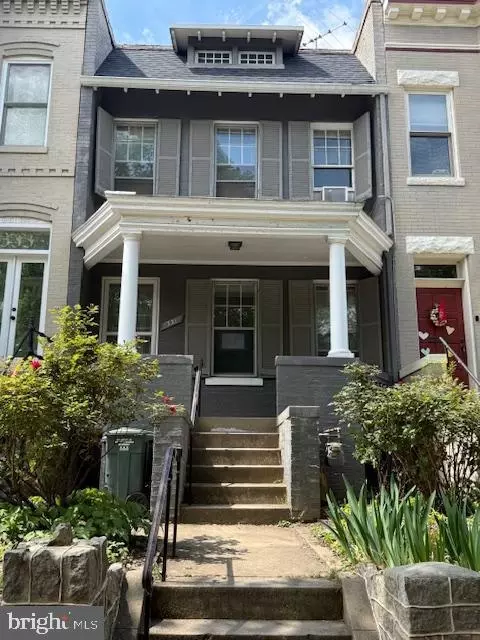 331 5th St SE, Washington, DC 20003
