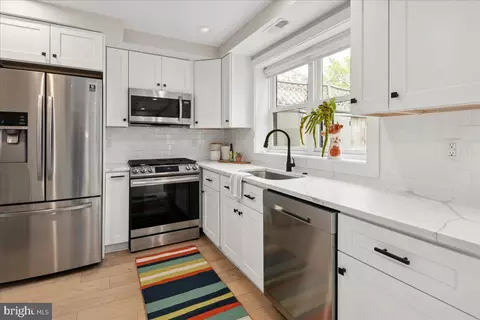 1007 I St SE, Washington, DC 20003 photo 20
