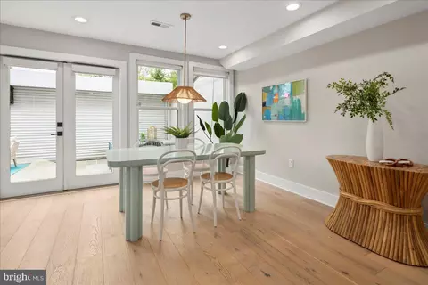 1007 I St SE, Washington, DC 20003 photo 13