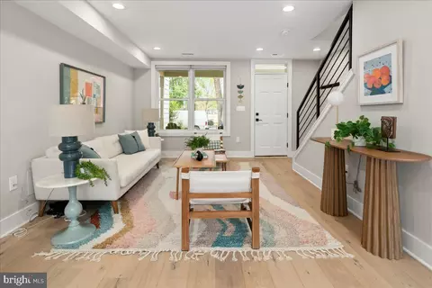 1007 I St SE, Washington, DC 20003 photo 9