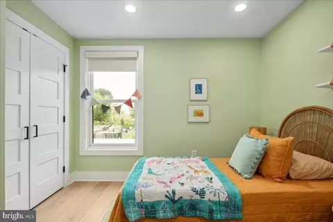 1007 I St SE, Washington, DC 20003 photo 37