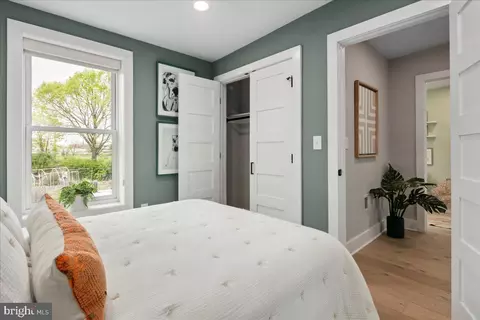 1007 I St SE, Washington, DC 20003 photo 31