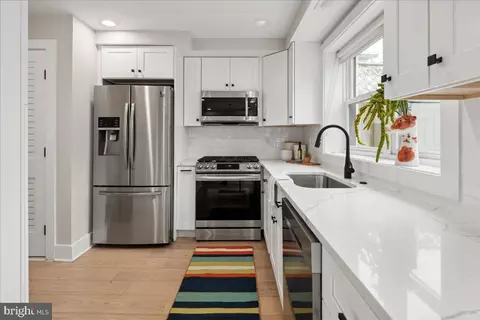 1007 I St SE, Washington, DC 20003 photo 21