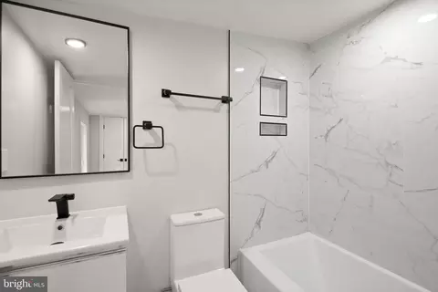 Bath - 1610 Foxhall Rd NW, Washington, DC 20007 photo 10 of 10