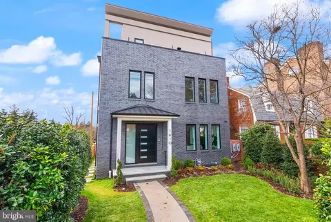 Exterior - 1610 Foxhall Rd NW, Washington, DC 20007 photo 2 of 10