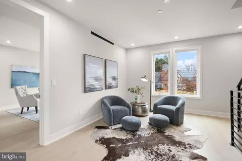 Entry Way - 1610 Foxhall Rd NW, Washington, DC 20007 photo 8 of 11