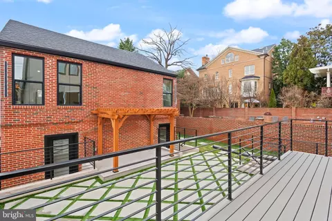 Exterior - 1610 Foxhall Rd NW, Washington, DC 20007 photo 8 of 10