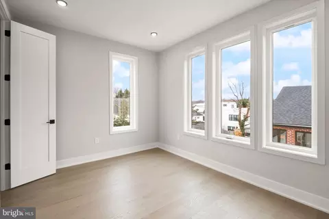 Bedroom - 1610 Foxhall Rd NW, Washington, DC 20007 photo 2 of 6