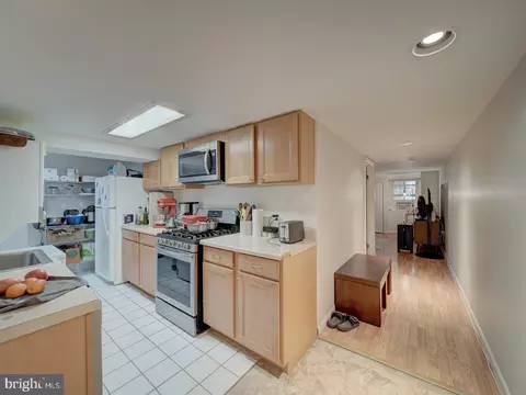 Entry Way - 1002 C St NE, Washington, DC 20002 photo 9 of 10