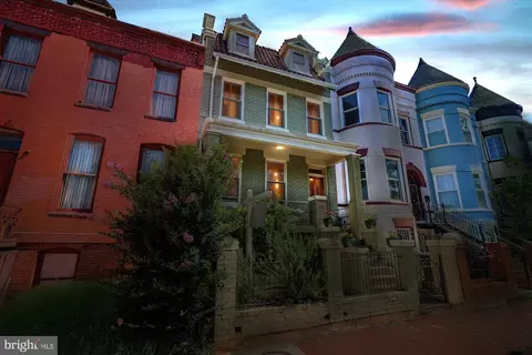 Exterior - 1002 C St NE, Washington, DC 20002 photo 3 of 19
