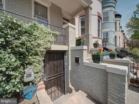 Exterior - 1002 C St NE, Washington, DC 20002 photo 19 of 19
