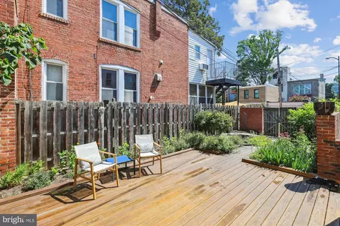Exterior - 1002 C St NE, Washington, DC 20002 photo 11 of 19