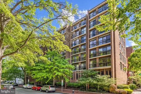 1001 26th St NW #304, Washington, DC 20037