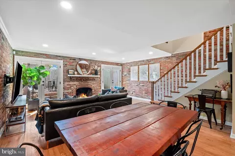 130 10th St SE, Washington, DC 20003 photo 8