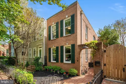 130 10th St SE, Washington, DC 20003