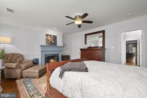 Bedroom - 209 10th St SE, Washington, DC 20003 photo 2 of 4