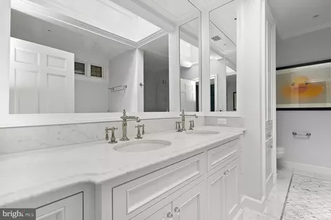 Bath - 209 10th St SE, Washington, DC 20003 photo 2 of 4