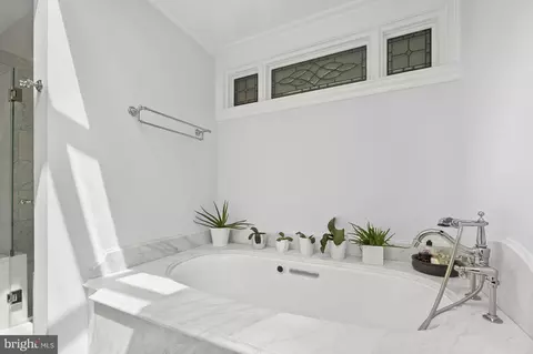 Bath - 209 10th St SE, Washington, DC 20003 photo 3 of 4