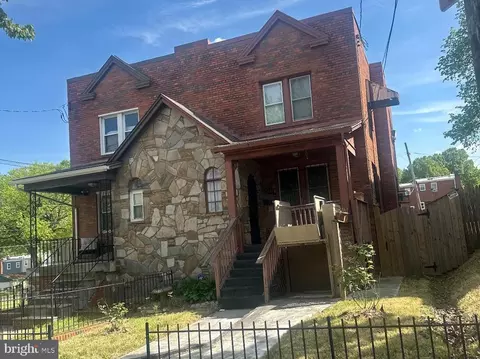 5237 Ames St NE, Washington, DC 20019 photo 2
