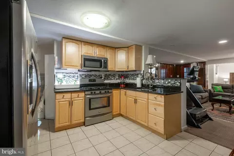 Kitchen - 5005 3rd St NW, Washington, DC 20011 photo 4 of 4