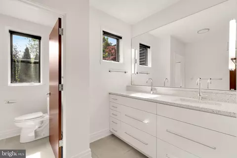 4640 Q St NW, Washington, DC 20007 photo 33