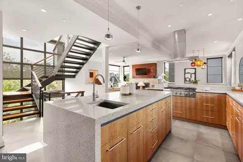 4640 Q St NW, Washington, DC 20007 photo 9