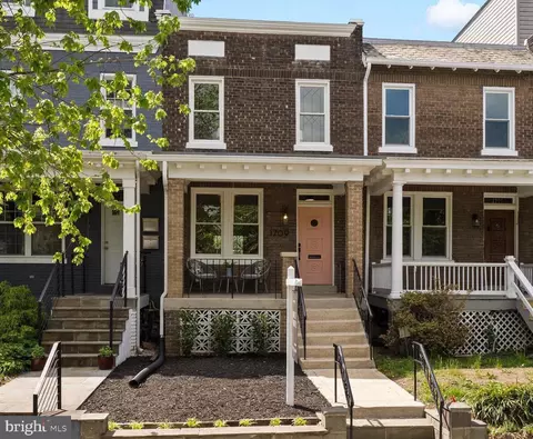 1709 D St SE, Washington, DC 20003