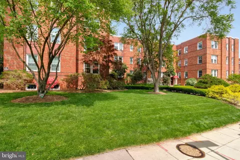 2801 Cortland Pl NW #1, Washington, DC 20008