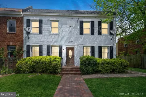 612 Mellon St SE #202, Washington, DC 20032