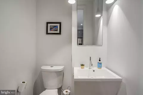 308 U St NE #1, Washington, DC 20002 photo 8